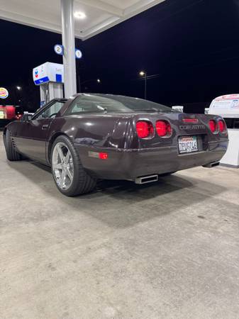 1994 Chevrolet Corvette ZR1 2dr Hatchback — photo 4