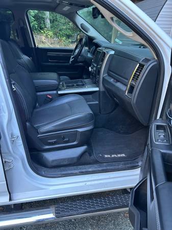 2014 RAM Sport — photo 5