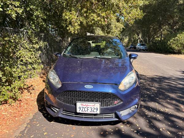 2016 Ford Fiesta SE — photo 1