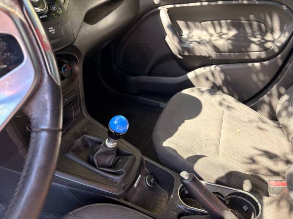 2016 Ford Fiesta SE — photo 9
