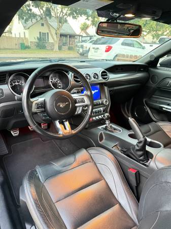 2019 Ford Mustang GT Premium 2dr Fastback Manual — photo 6