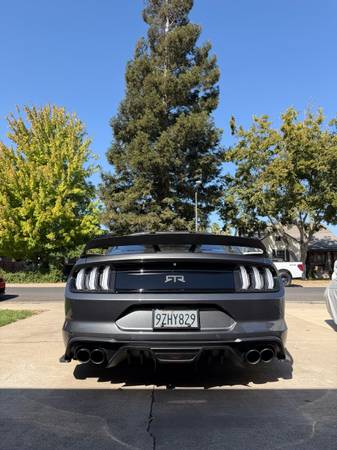 2019 Ford Mustang GT Premium 2dr Fastback Manual — photo 3