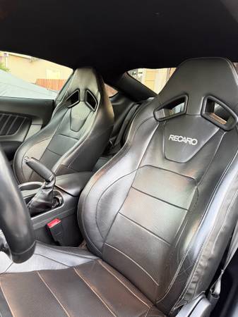 2019 Ford Mustang GT Premium 2dr Fastback Manual — photo 7