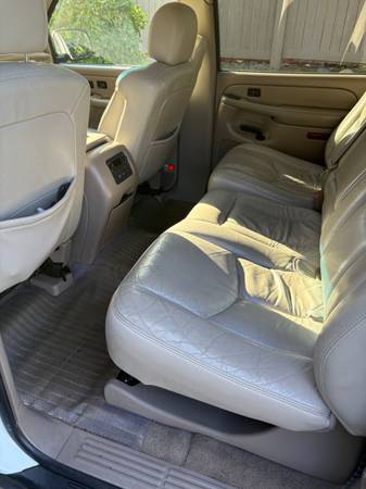 2004 GMC Yukon XL 1500 SLT 4x4 Automatic — photo 10
