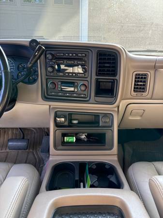 2004 GMC Yukon XL 1500 SLT 4x4 Automatic — photo 6