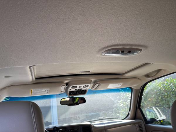 2004 GMC Yukon XL 1500 SLT 4x4 Automatic — photo 8
