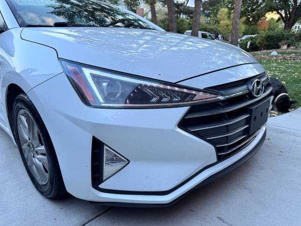 2019 Hyundai Elantra SEL 4dr Sedan Automatic — photo 4