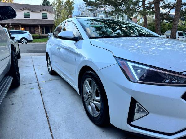 2019 Hyundai Elantra SEL 4dr Sedan Automatic — photo 5