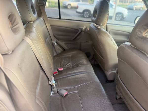 2004 Toyota Rav4 Base All-wheel Drive Manual — photo 10