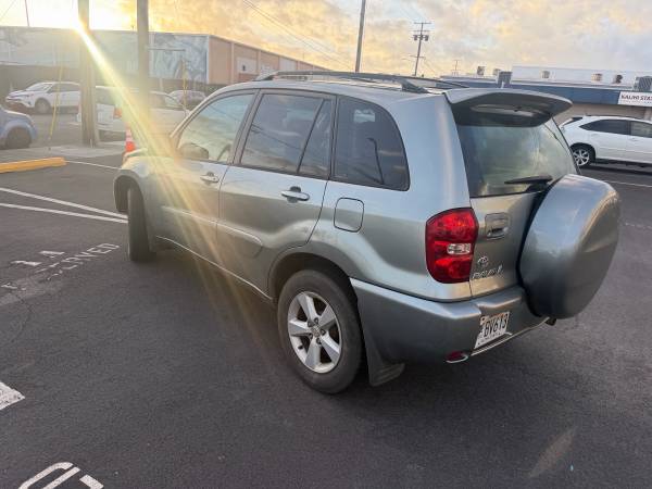 2004 Toyota Rav4 Base All-wheel Drive Manual — photo 3