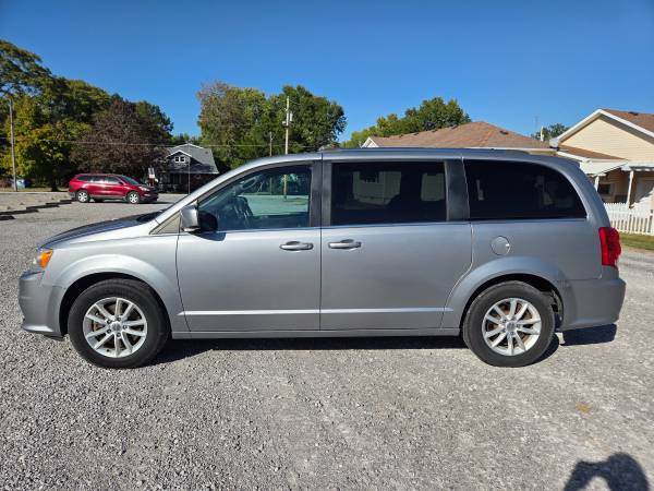 2019 Dodge Grand Caravan SXT Front-wheel Drive Passenger Van Automatic — photo 1