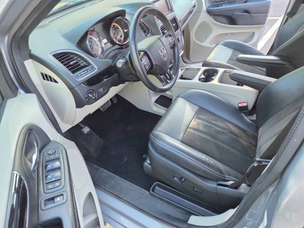 2019 Dodge Grand Caravan SXT Front-wheel Drive Passenger Van Automatic — photo 12