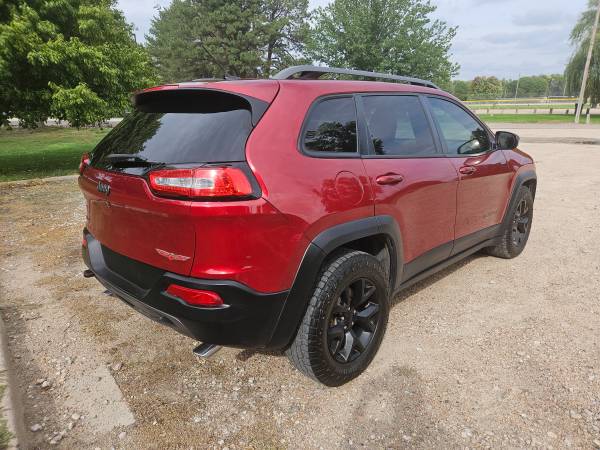 2014 Jeep Cherokee Trailhawk — photo 4