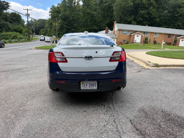 2013 Ford Taurus SHO 4dr All-wheel Drive Sedan Automatic — photo 4