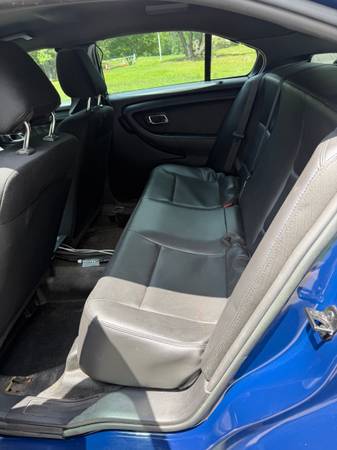 2013 Ford Taurus SHO 4dr All-wheel Drive Sedan Automatic — photo 10