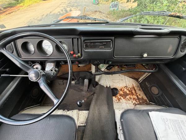 1972 Volkswagen Bus — photo 8