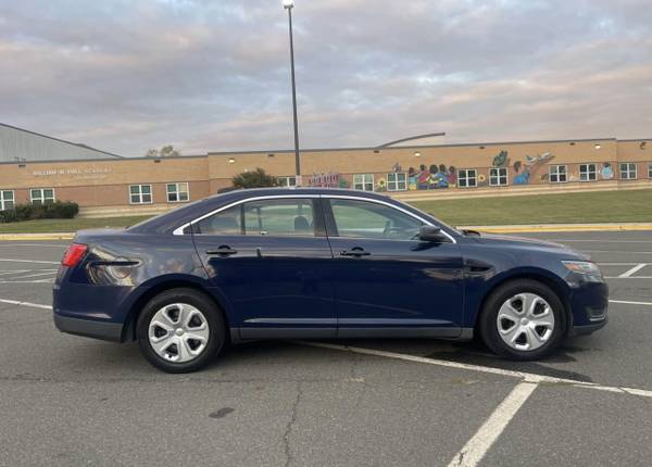 2016 Ford Sedan Police Interceptor Base All-wheel Drive Automatic — photo 6
