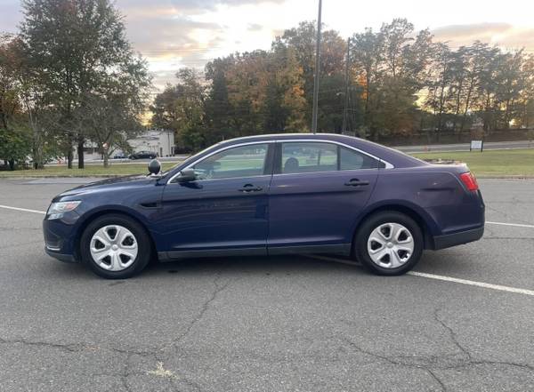2016 Ford Sedan Police Interceptor Base All-wheel Drive Automatic — photo 2