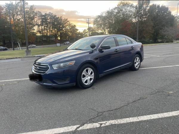 2016 Ford Sedan Police Interceptor Base All-wheel Drive Automatic — photo 1