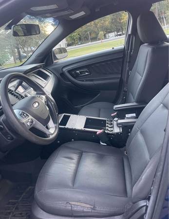 2016 Ford Sedan Police Interceptor Base All-wheel Drive Automatic — photo 9