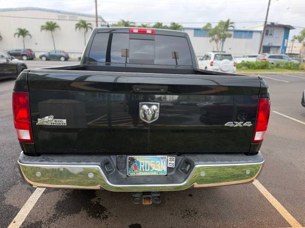 2016 RAM 1500 SLT 4x4 Quad Cab 140 in. WB Automatic — photo 5
