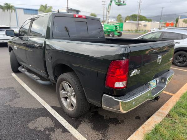 2016 RAM 1500 SLT 4x4 Quad Cab 140 in. WB Automatic — photo 6