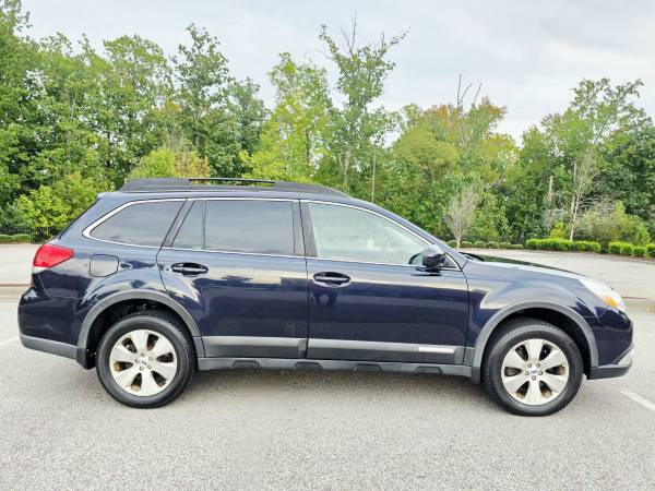 2012 Subaru Outback 3.6R Limited 4dr All-wheel Drive Automatic — photo 1