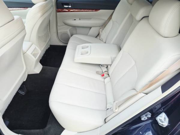 2012 Subaru Outback 3.6R Limited 4dr All-wheel Drive Automatic — photo 12