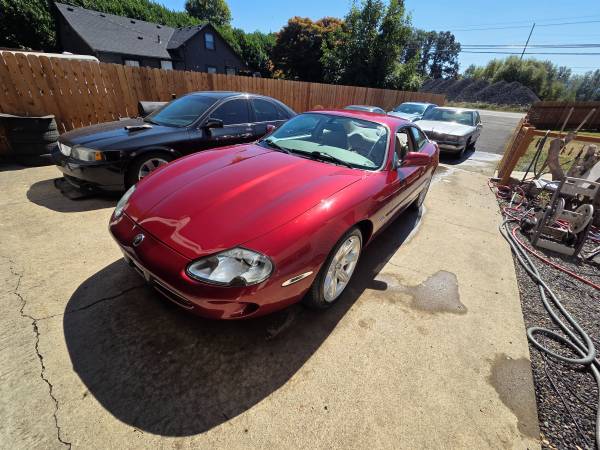 2000 Jaguar XJ8 L 4dr Sedan Automatic — photo 2
