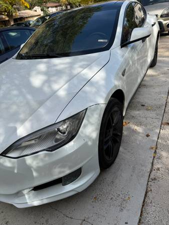 2013 Tesla Model S Base 4dr Sedan Automatic — photo 4