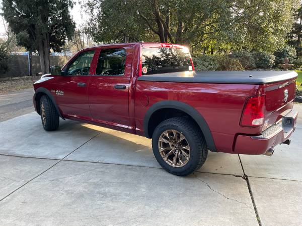 2015 RAM 1500 Express 4x4 Quad Cab 140 in. WB Automatic — photo 2
