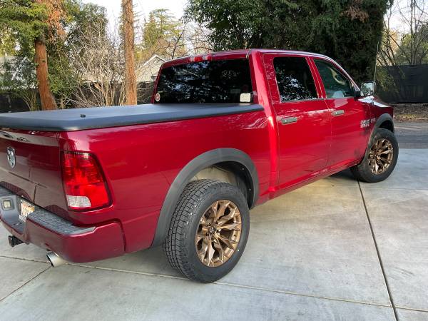 2015 RAM 1500 Express 4x4 Quad Cab 140 in. WB Automatic — photo 3