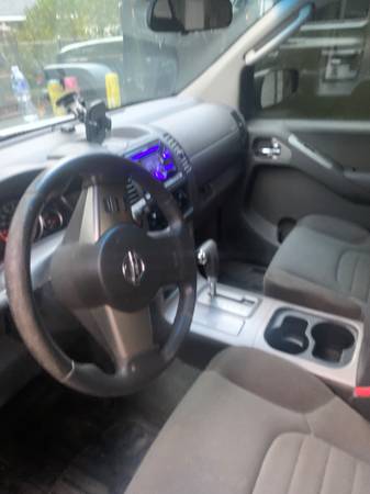 2009 Nissan Pathfinder S 4dr 4x2 Automatic — photo 5
