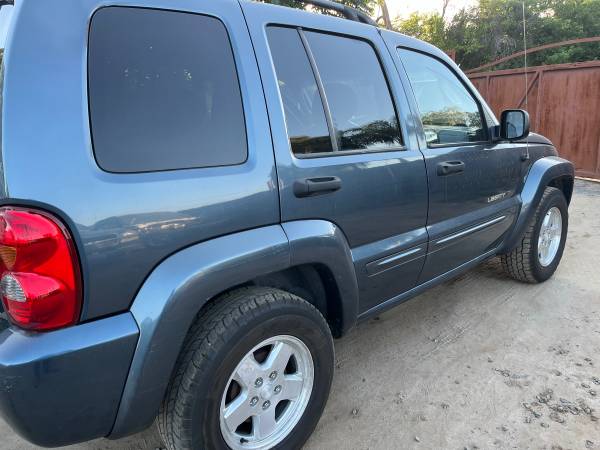 2002 Jeep Liberty Limited Edition 4dr 4x4 Automatic — photo 3