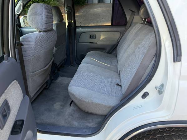 2000 Toyota 4runner SR5 V6 4dr 4x2 Automatic — photo 9