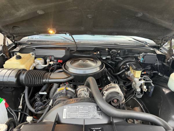 1990 Chevrolet Chevy VAN G20 3dr Cargo Van — photo 11