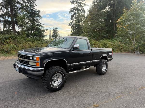 1990 Chevrolet Chevy VAN G20 3dr Cargo Van — photo 2
