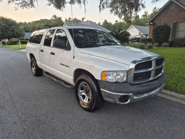 2005 Dodge RAM 1500 SLT 4x4 Quad Cab 160.5 in. WB Automatic — photo 1