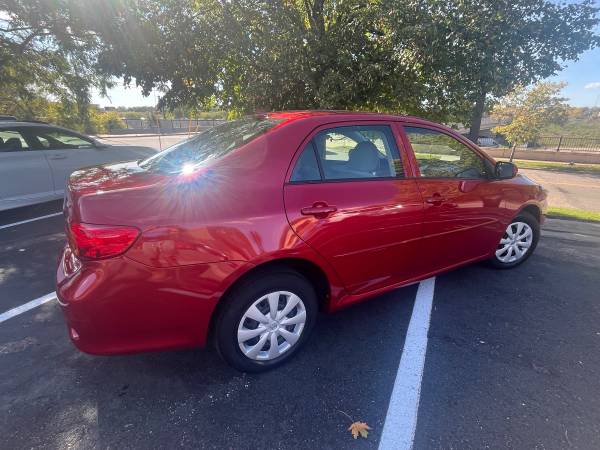 2009 Toyota Corolla LE 4dr Sedan Automatic — photo 3