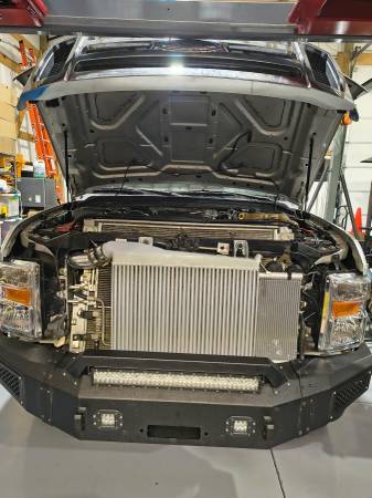 2010 Ford E 350 Super Duty XL Wagon Automatic — photo 3