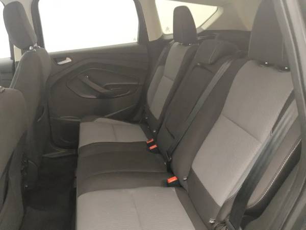 2017 Ford Escape SE 4dr Front-wheel Drive Automatic — photo 8