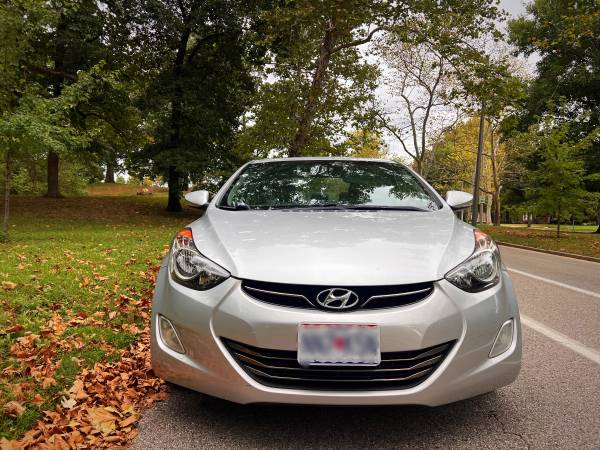 2013 Hyundai Elantra SE 2dr Coupe Manual — photo 4