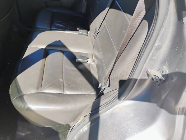 2011 Ford Escape Limited 4dr Front-wheel Drive Automatic — photo 8