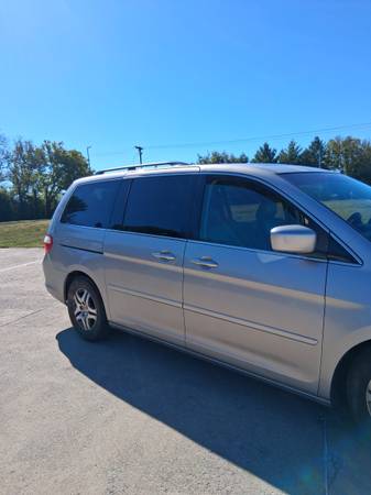 2007 Honda Odyssey EX-L Passenger Van Automatic — photo 4