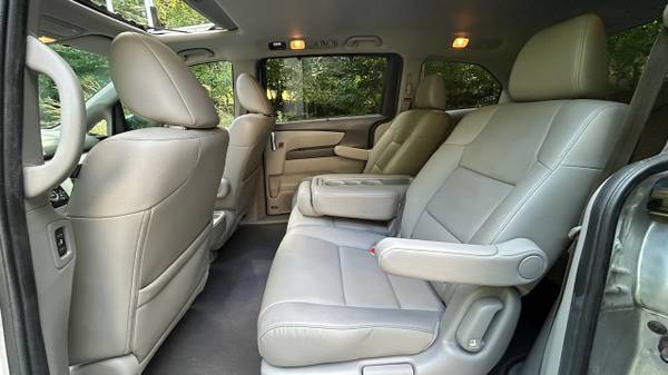 2014 Honda Odyssey EX-L Passenger Van Automatic — photo 11
