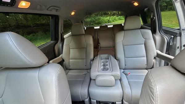 2014 Honda Odyssey EX-L Passenger Van Automatic — photo 7