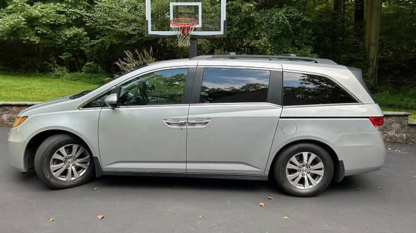 2014 Honda Odyssey EX-L Passenger Van Automatic — photo 4