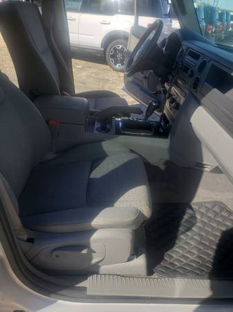 2007 Jeep Commander Sport — photo 9