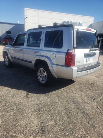 2007 Jeep Commander Sport — photo 4