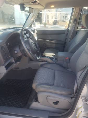 2007 Jeep Commander Sport — photo 5